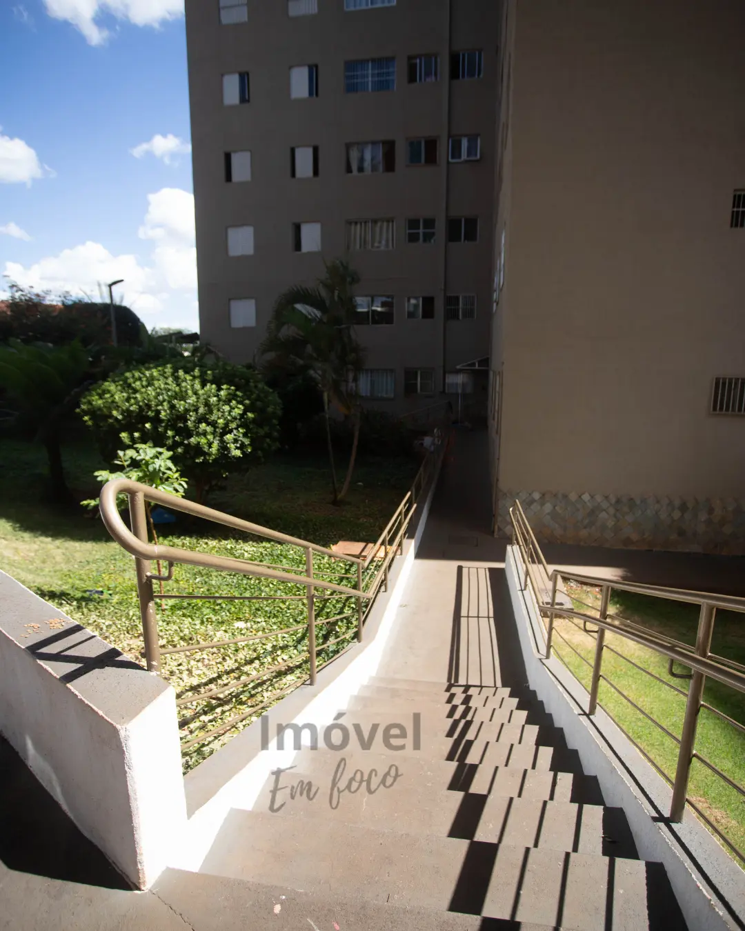 Infraestrutura completa: 5 vias de acesso direto para a sua torre no Jardim das Pedras.