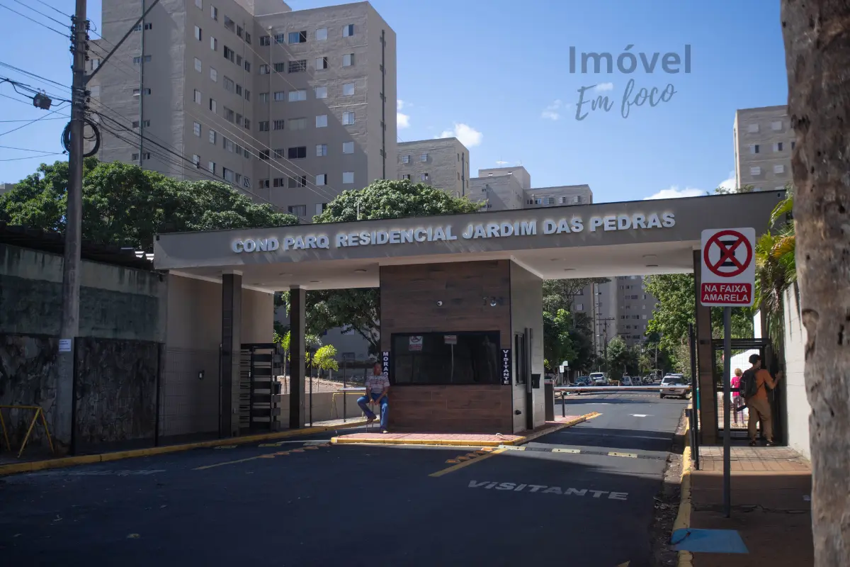 Aluguel ou Financiamento: 5 motivos para parar de pagar o que não é seu em 2026. Portaria do apartamento à venda por 189 Mil.